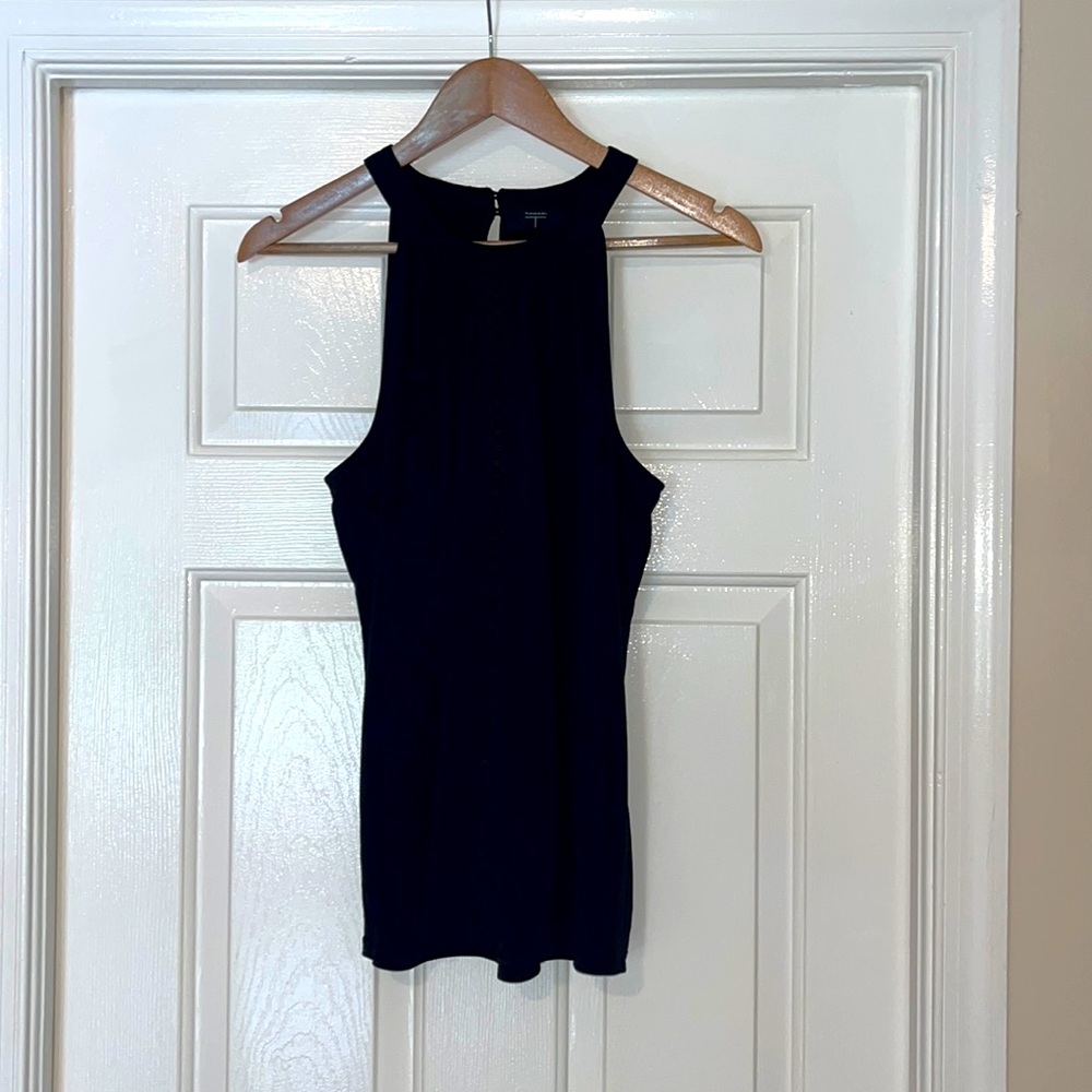 ELIE TAHARI Sleeveless Top DRESS IT UP OR DOWN Med Stitch Detailing button close